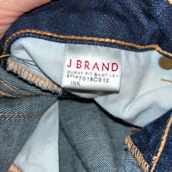 J BRAND, Curvy Fit Bootcut jeans!! - Picture 5 of 15